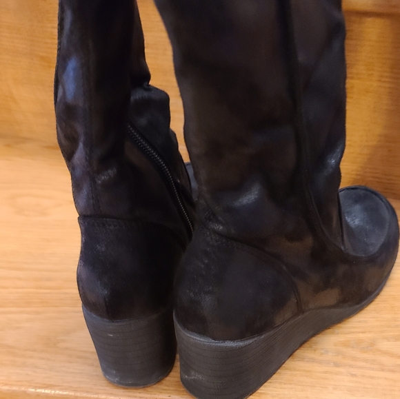 Wedge Boots - Picture 2 of 2
